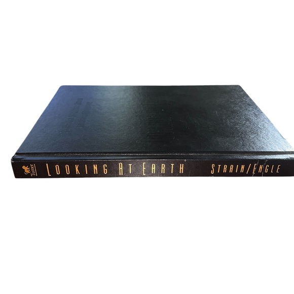 Looking at Earth The National Air and Space Museum Smithsonian Institute HC Book - Picture 3 of 6